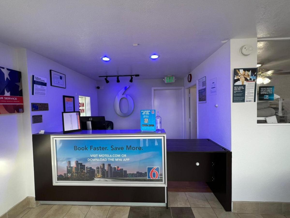 Motel 6-Orange, Ca - Anaheim Екстер'єр фото